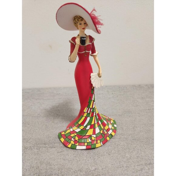 Resin Coca Cola Lady In Red Timeless Refreshment of Coca Cola Collection - Picture 4 of 10